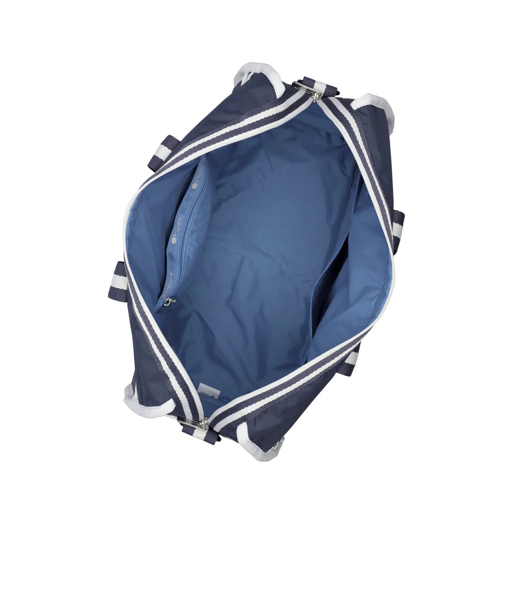 Deluxe Medium Weekender<br>Spectator Deep Blue